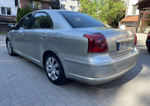 Toyota Avensis cena 7900 przebieg: 280000, rok produkcji 2005 z Świeradów-Zdrój małe 232